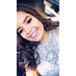 Meet your Posher, Alondra